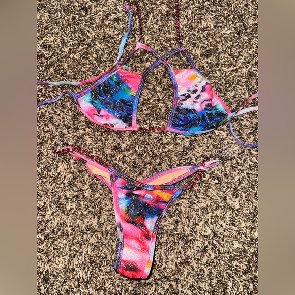Sparkly Suits You Sexy Competition Bikini - Picture 1 of 6
